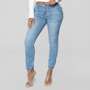 BRAND NEW High Rise Cargo Jeans w/ tags